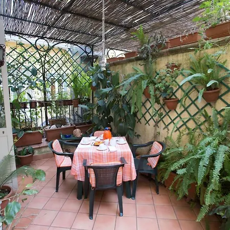 La Via Dei Presepi Frühstückspension Neapel