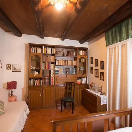 فندق مبيت وإفطار La Via Dei Presepi نابولي